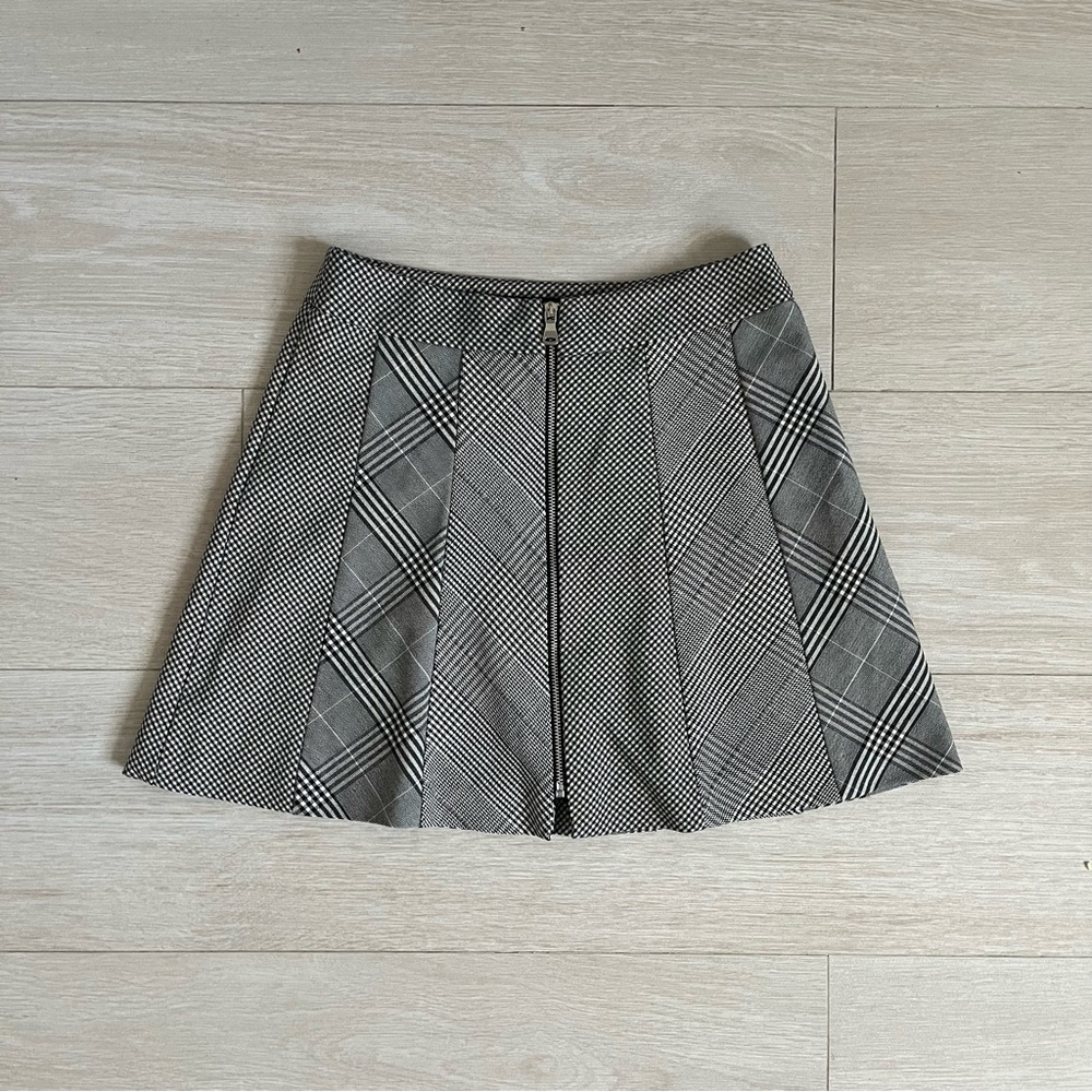 ZARA grey plaid skirt. Vintage plaid black white and grey zipper skirt. NWOT. XS